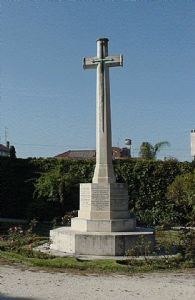 photo of war memorial
